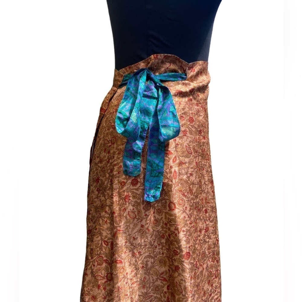 Reversible Silk Wrap Skirt by Western Fashion Bohemian Bluish/Red - Picture 14 of 16